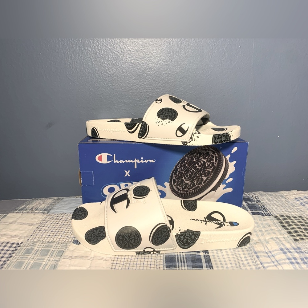 COPY - Men’s Champion slides OREO Size 9
